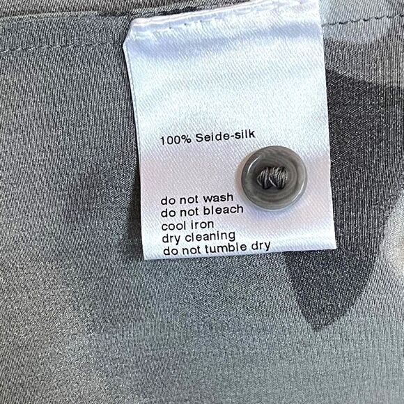 AKRIS PUNTO Hand Print Silk Blouse 6 - Picture 9 of 10